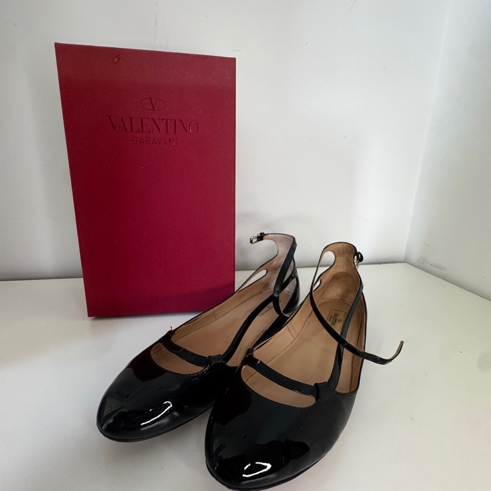 Valentino Garavani Black Patent Leather Flats